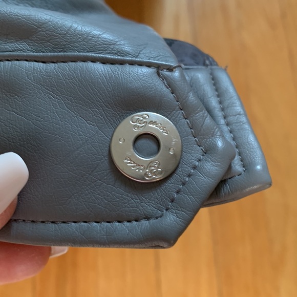 Guess tight fitted leather cropped jacket - Picture 2 of 5